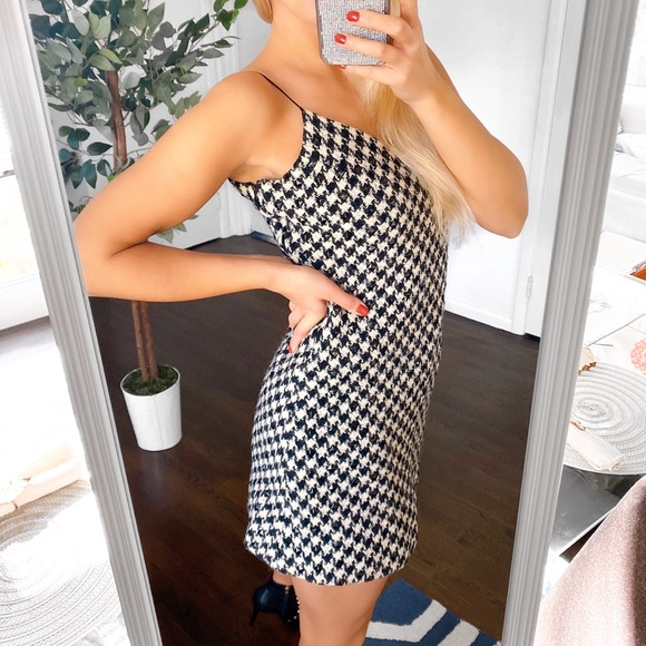 🖤 VINTAGE 1960’S SUTTON PLACE BLOOMINGDALES DIAMOND STUDDED WOOL MINI DR… - Picture 2 of 10